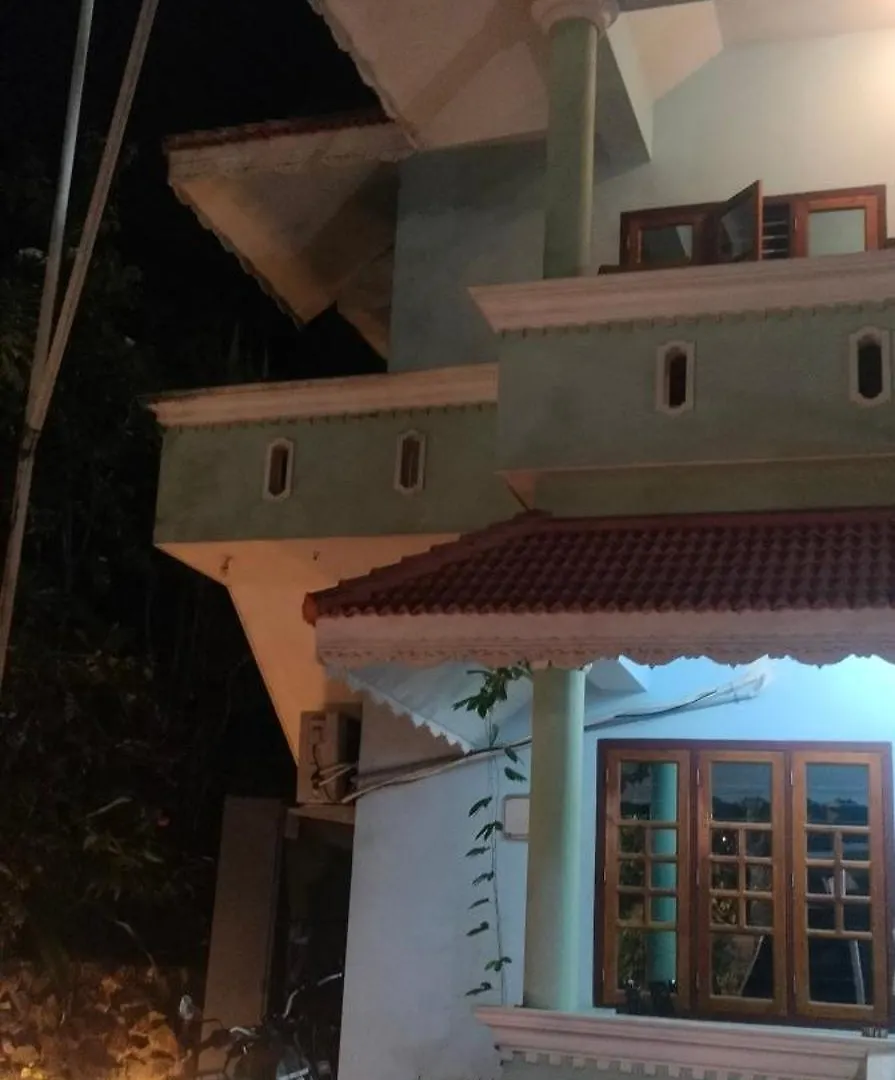 Varkala Budget Familyroom 0*,  India